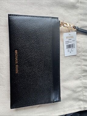 Michael Kors ❤️ Empire Large Zip Card Case-Black pebbled & smooth leather. NWT